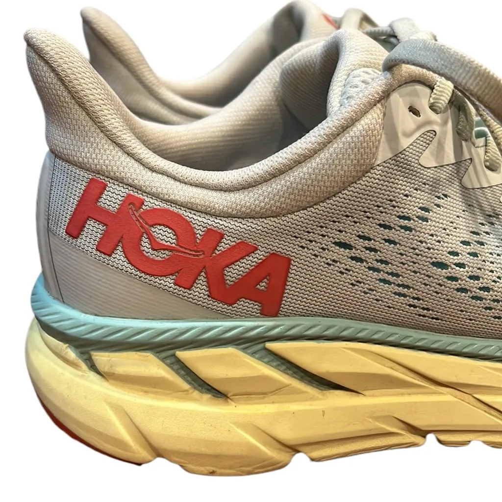 Hoka One One Women's Clifton Sneakers Gray Size 6.5 - Image 6