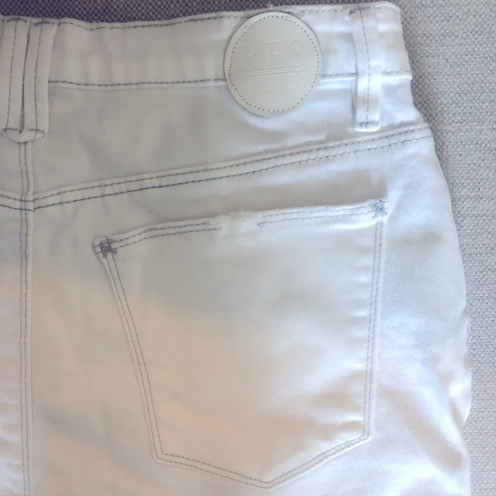 Res white denim mini skirt Size 30 - Image 5