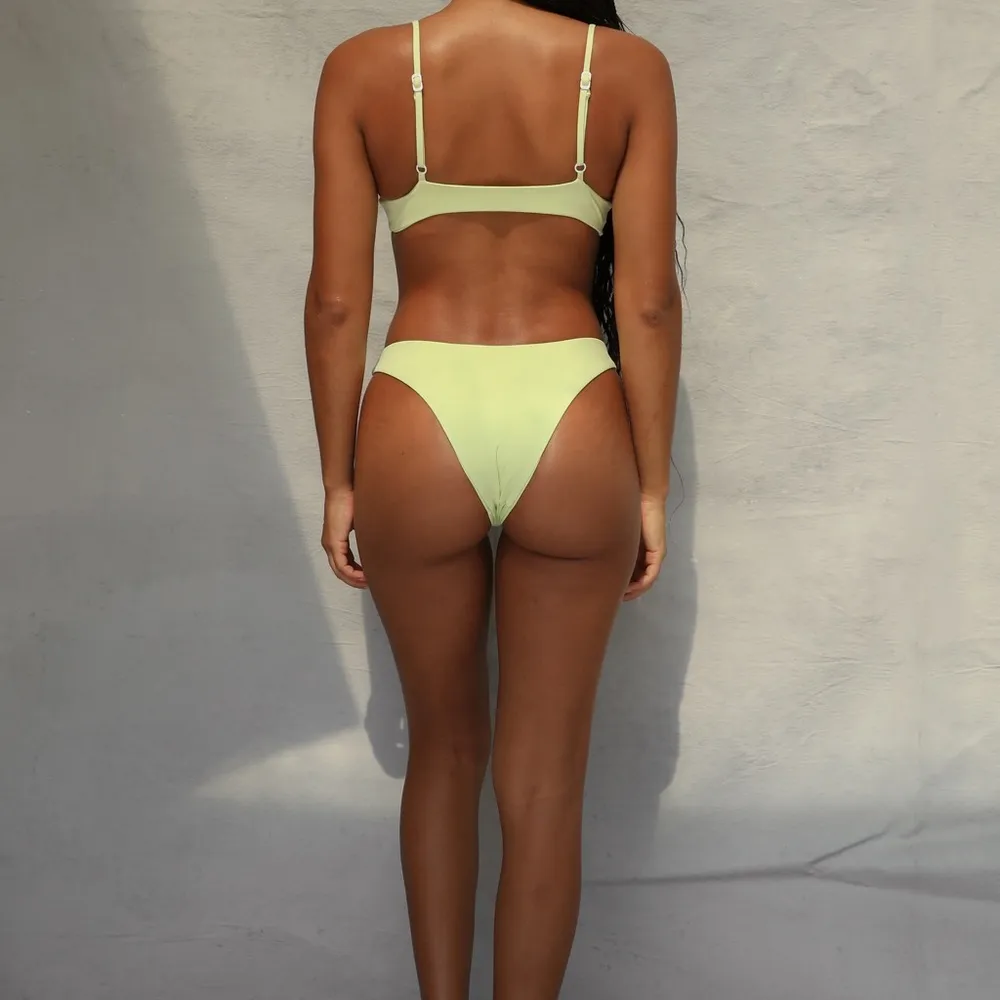 NWOT Toast Swim Neon Yellow green cheeky bottoms Size L - Image 2