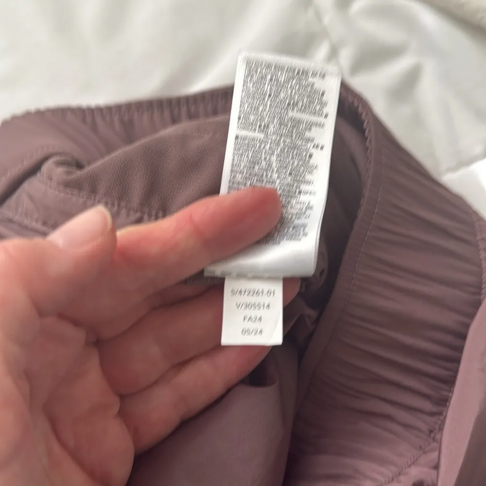 Athleta Rise Pant, Size M, Mauve - Image 8