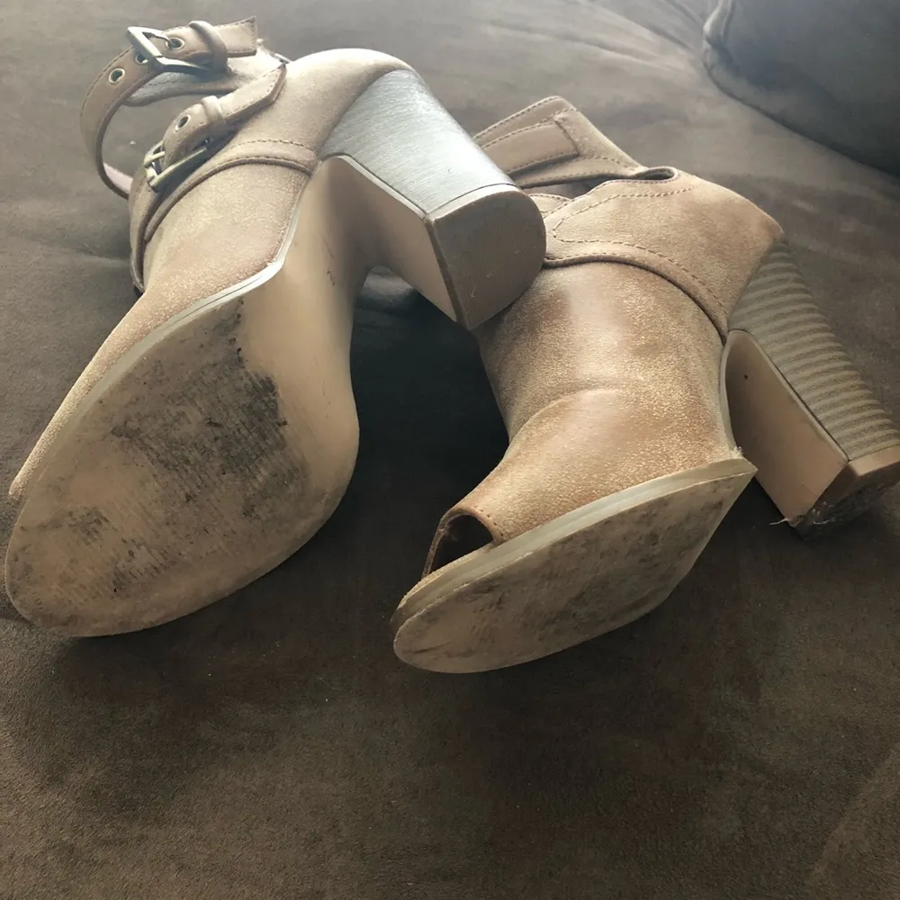 🆕 Guess Two Piece Block Heel Sandal - Image 5