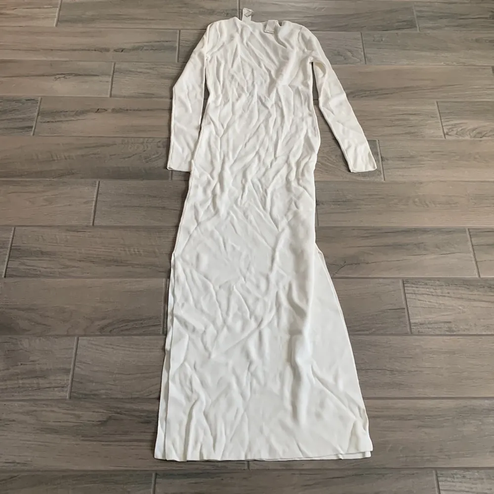 BCBG max Azria white maxi dress - Image 10