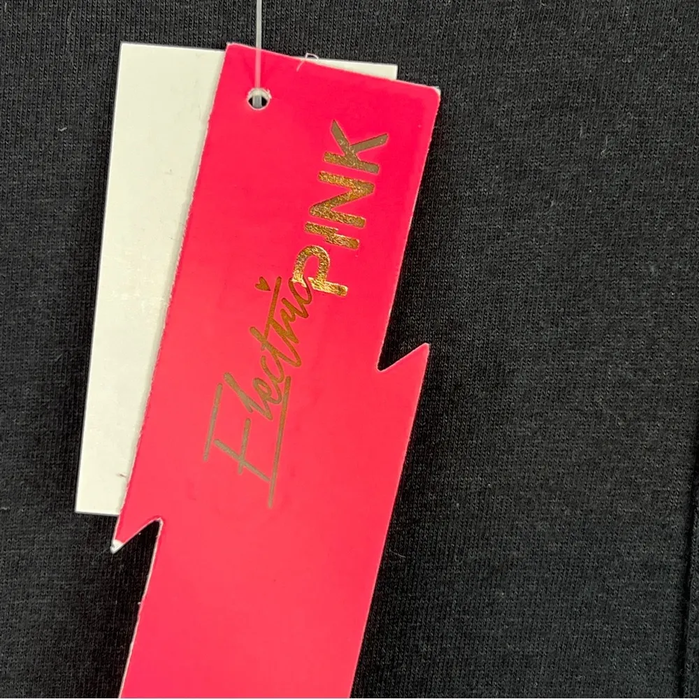 Electric Pink Size XL Black Long Sleeve Crewneck Cut Off Pocket T w/Embr… - Image 6