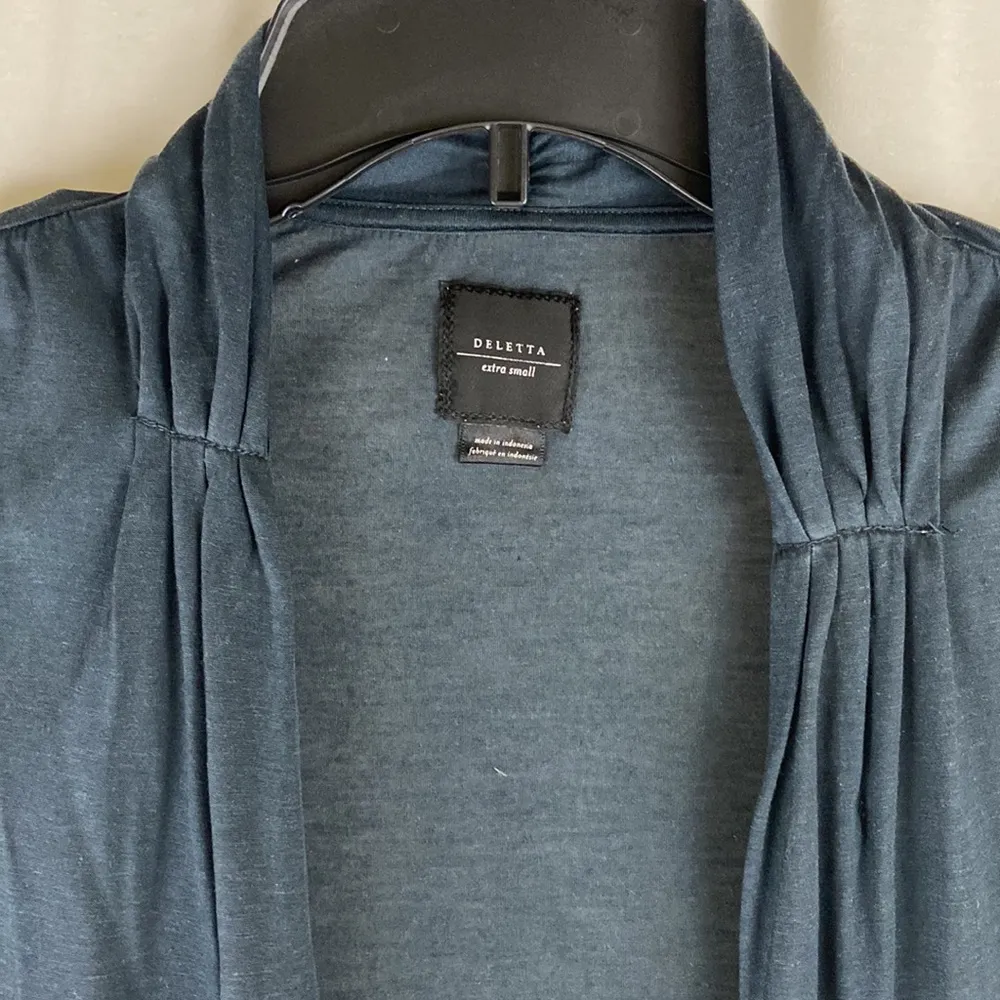 Anthropologie  Pleated Charcoal Gray Lightweight Wrap Size Extra Small - Image 7