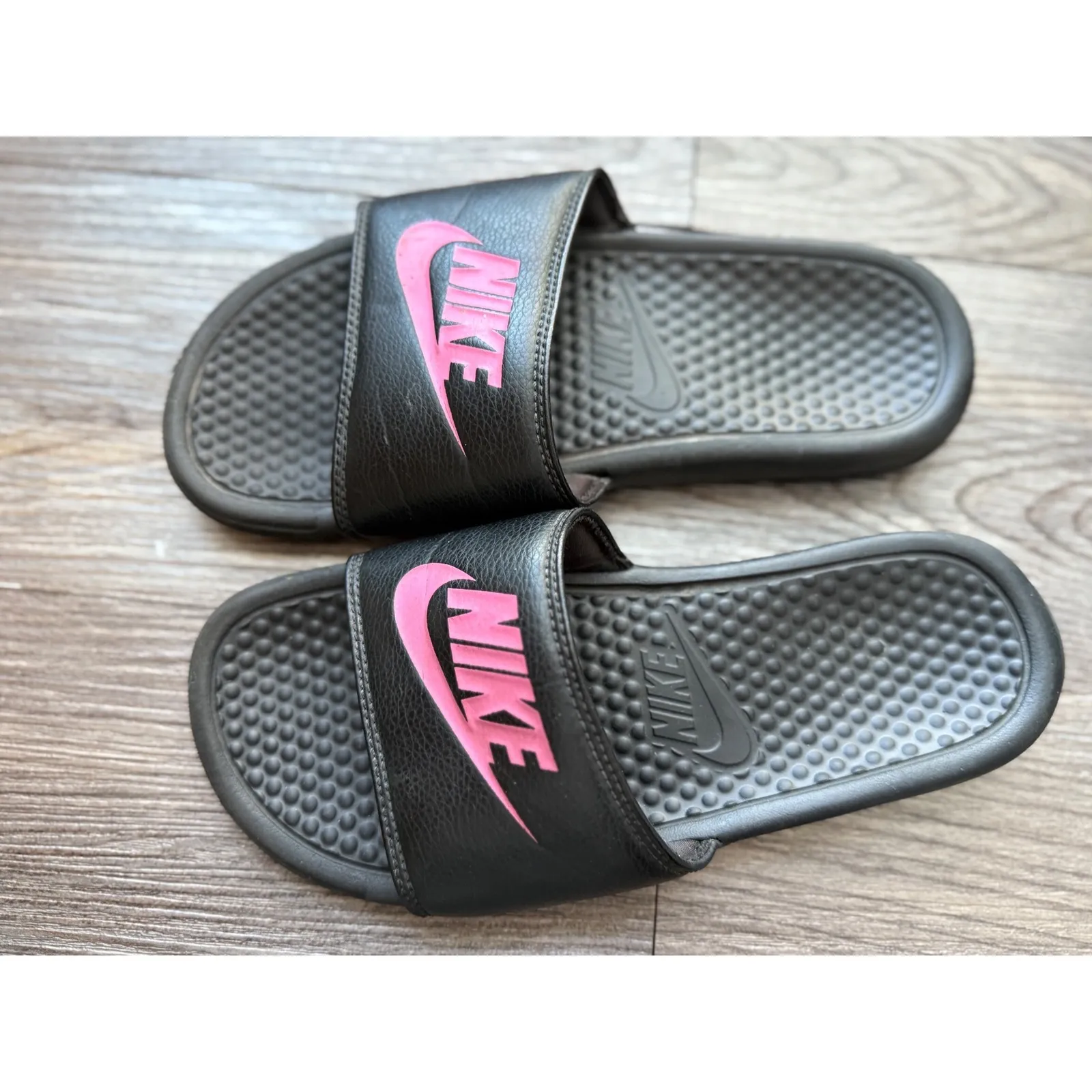Nike Benassi JDI Women's Slides Black Pink Logo Size 8 - Image 2