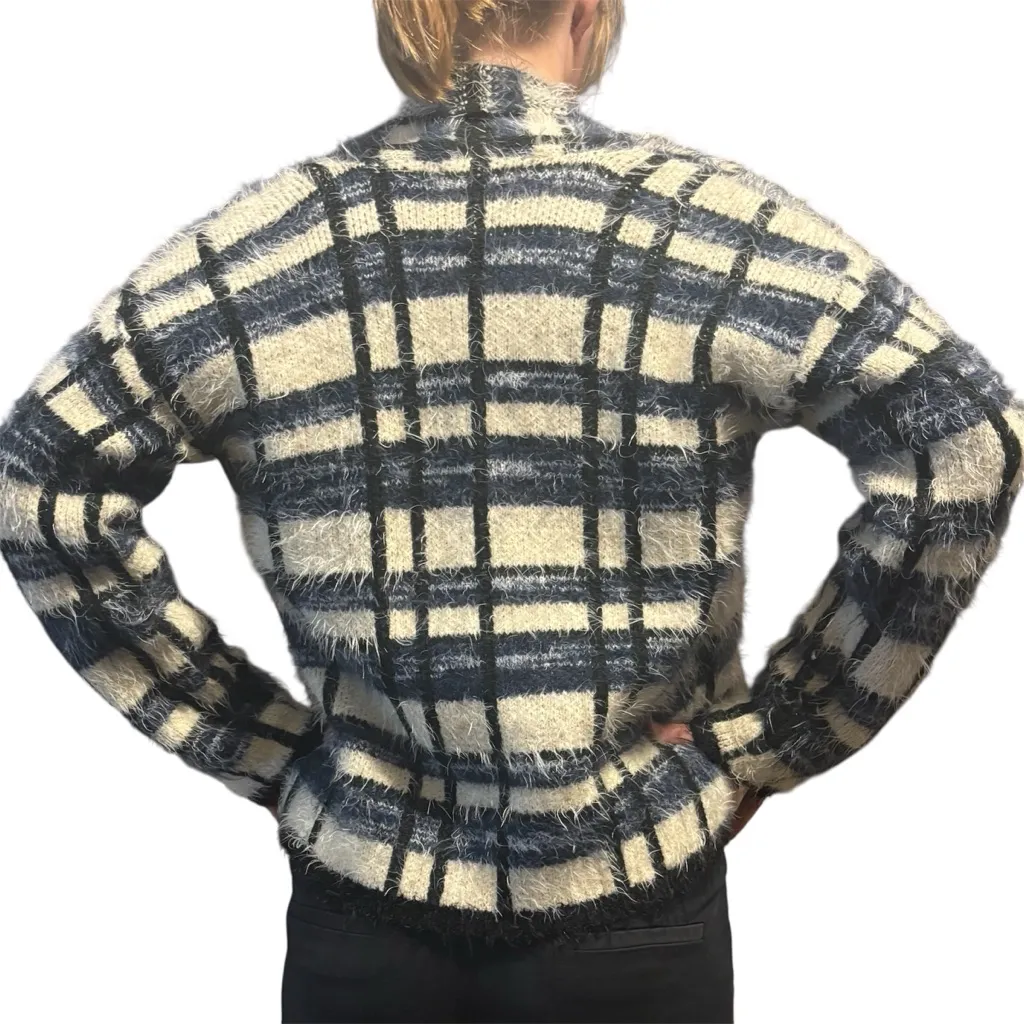 Chic Plaid Cardigan - Image 12