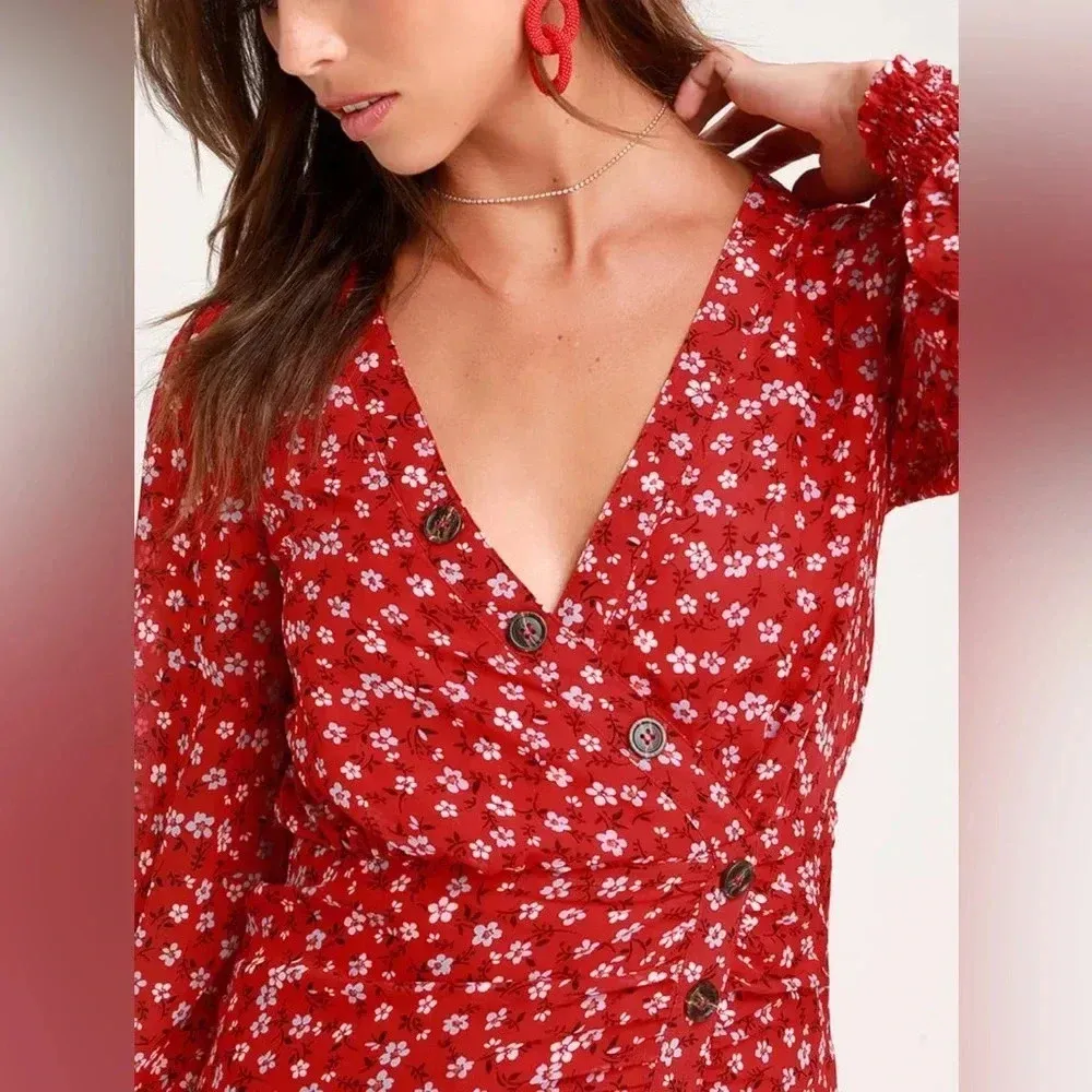Lulu’s dress size S 👈🏻Dianella Red Floral Print Long Sleeve Dress nwt - Image 3