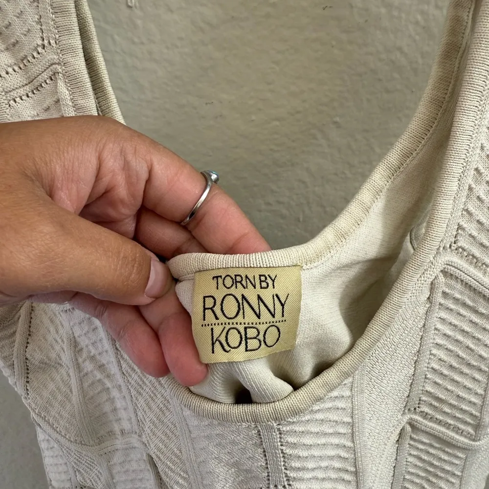 Torn by Ronny Kobo Womens 6 Knit Creme Top Summer Vacation - Image 3