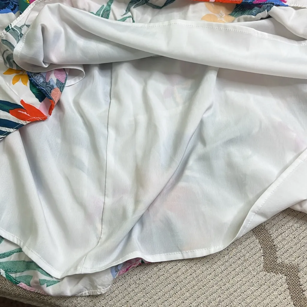 Old Navy Sleeveless Empire Smocked Cami White Floral Midi Dress, size large - Image 7