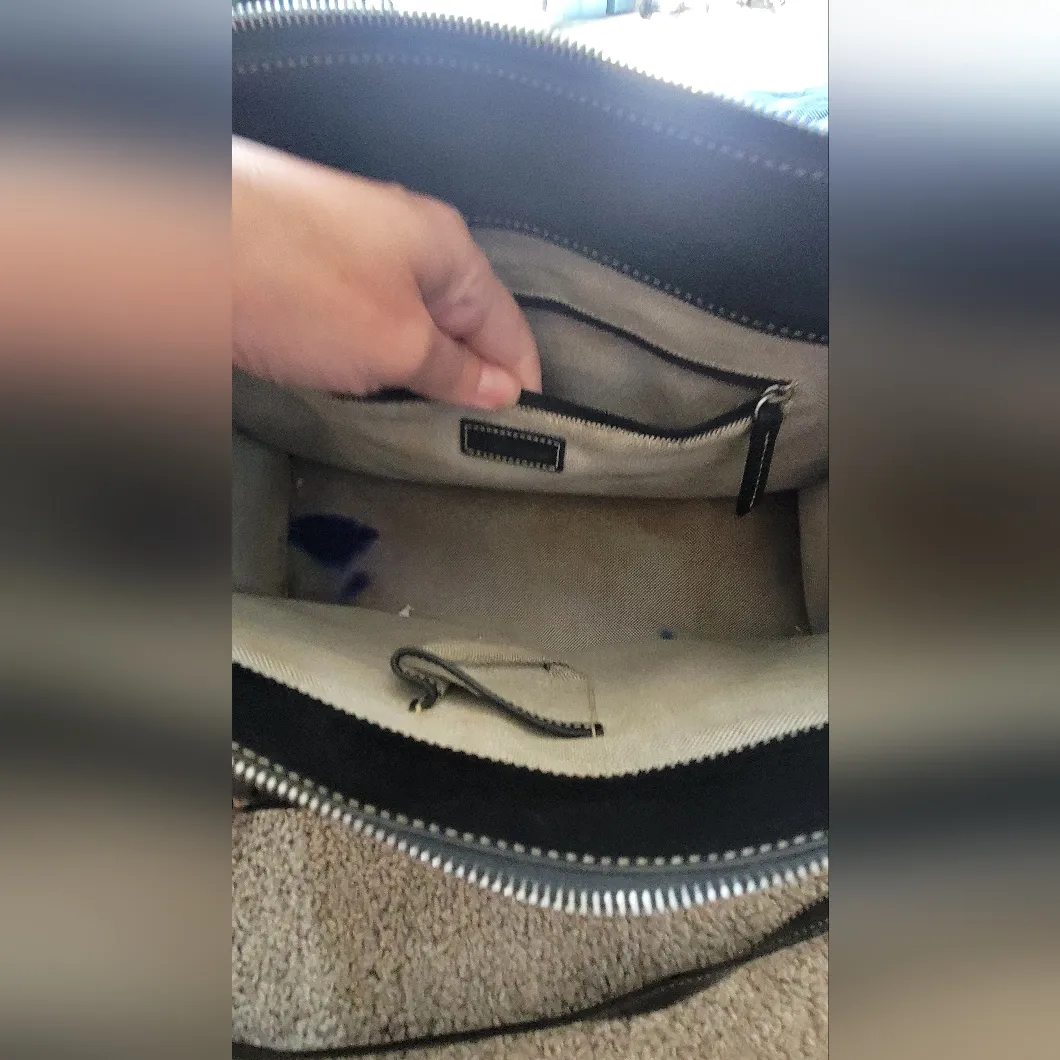 Dooney & Bourke  Tote Bag - Image 10