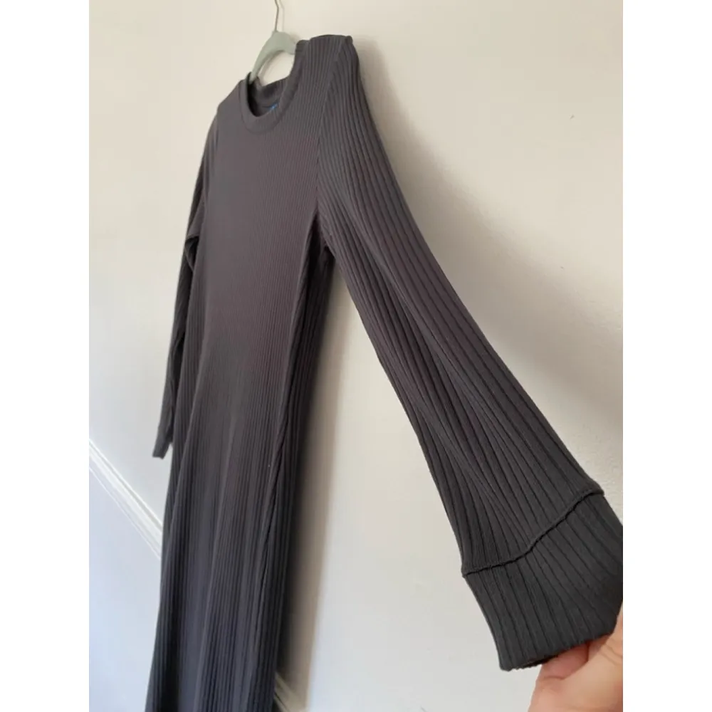 Old Navy Ribbed Charcoal Long Sleeve Midi Dress Loungecore Spring Easter Boho M - Image 5