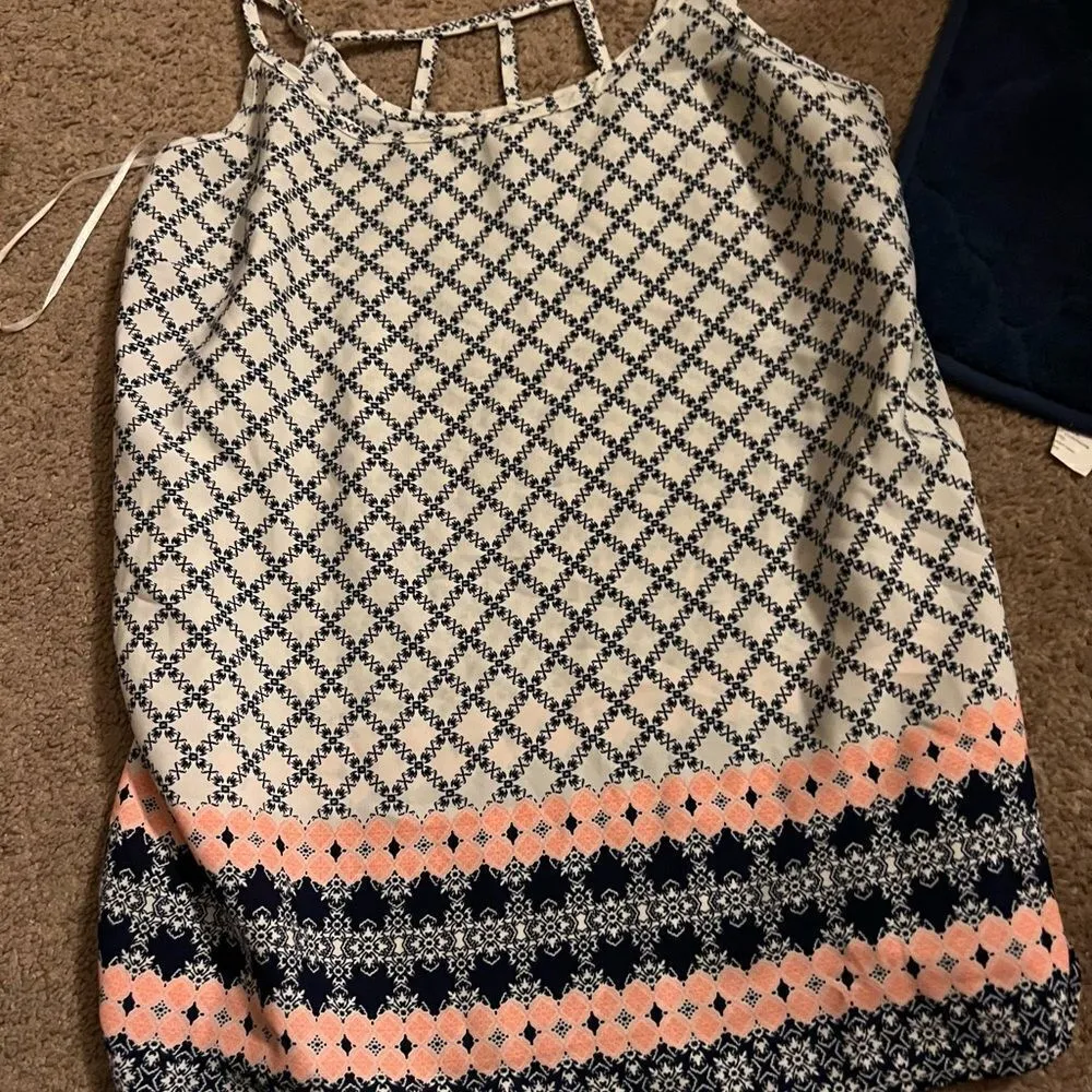 Skies are blue small top - Image 3