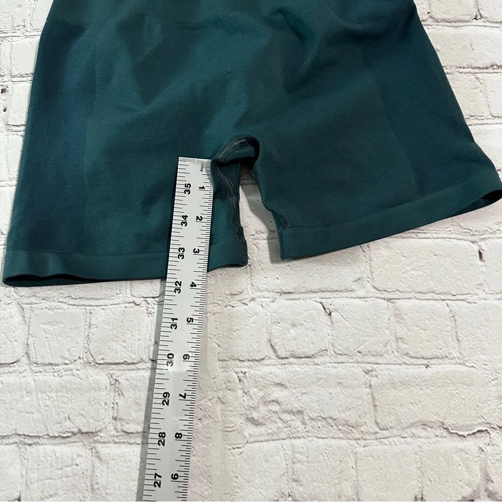 Alphalete shorts size XSmall - Image 2