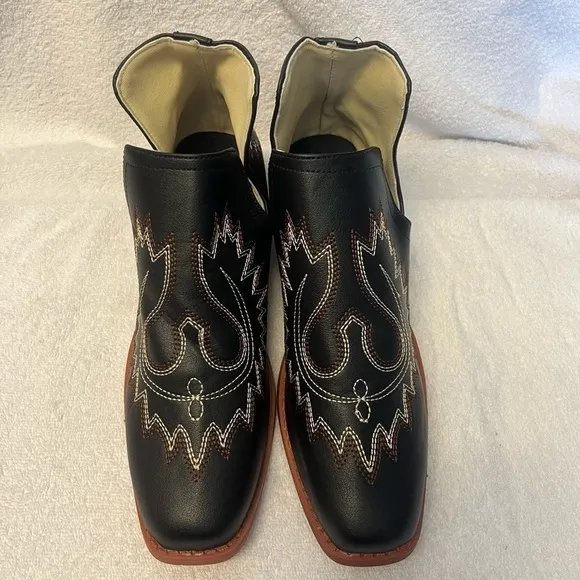 Black Western Ankle Booties Embroidered Pointed Toe Block Heel Cowgirl Boots NWT Size 8.5 - Image 2