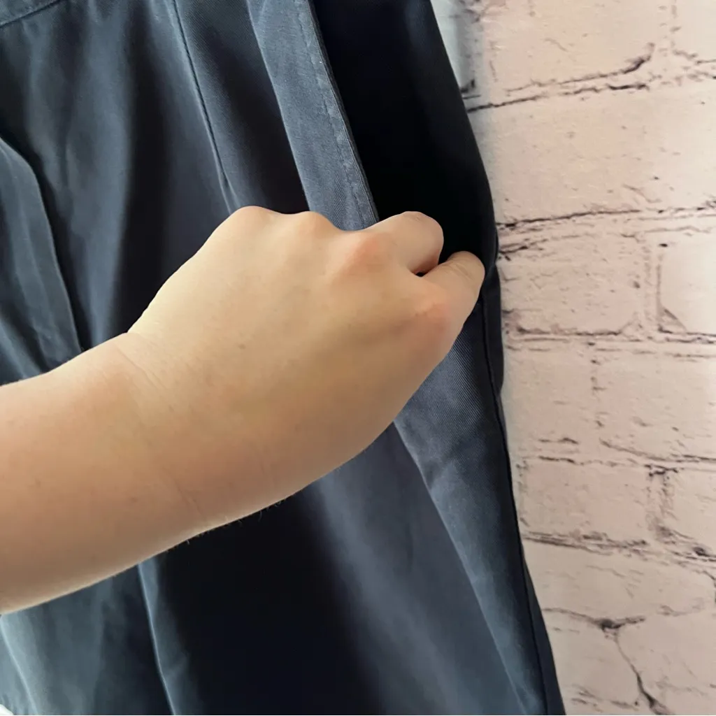 L.L. Bean Vintage Women’s Classic Fit High Waisted Chino Shorts‎ Size 14 Regualr Blue - Image 5