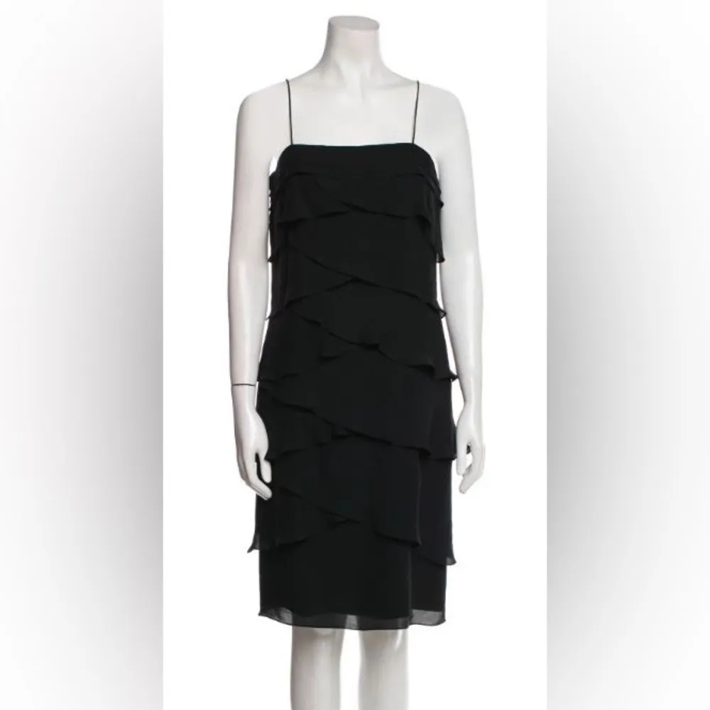 NWOT JOVANI Black tiered cocktail dress - Image 3