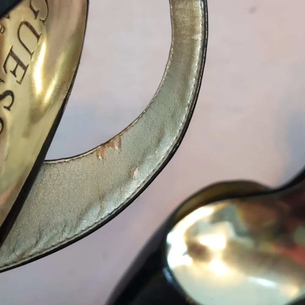 Guess  gold black heels size 7m - Image 5