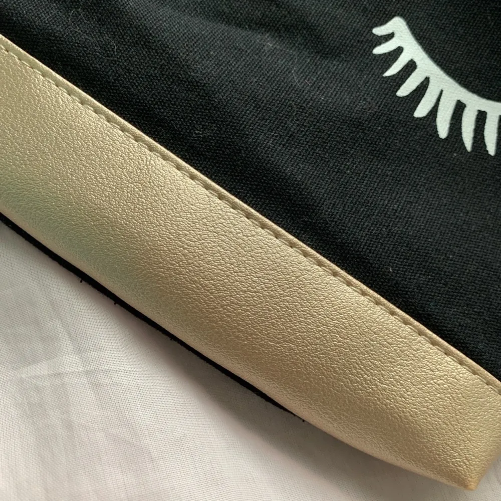 black and gold Ipsy makeup bag - Image 4