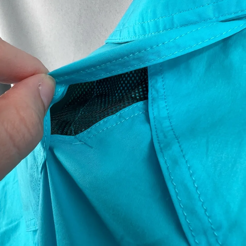 Gramicci Women's Small Turquoise Button - Image 5