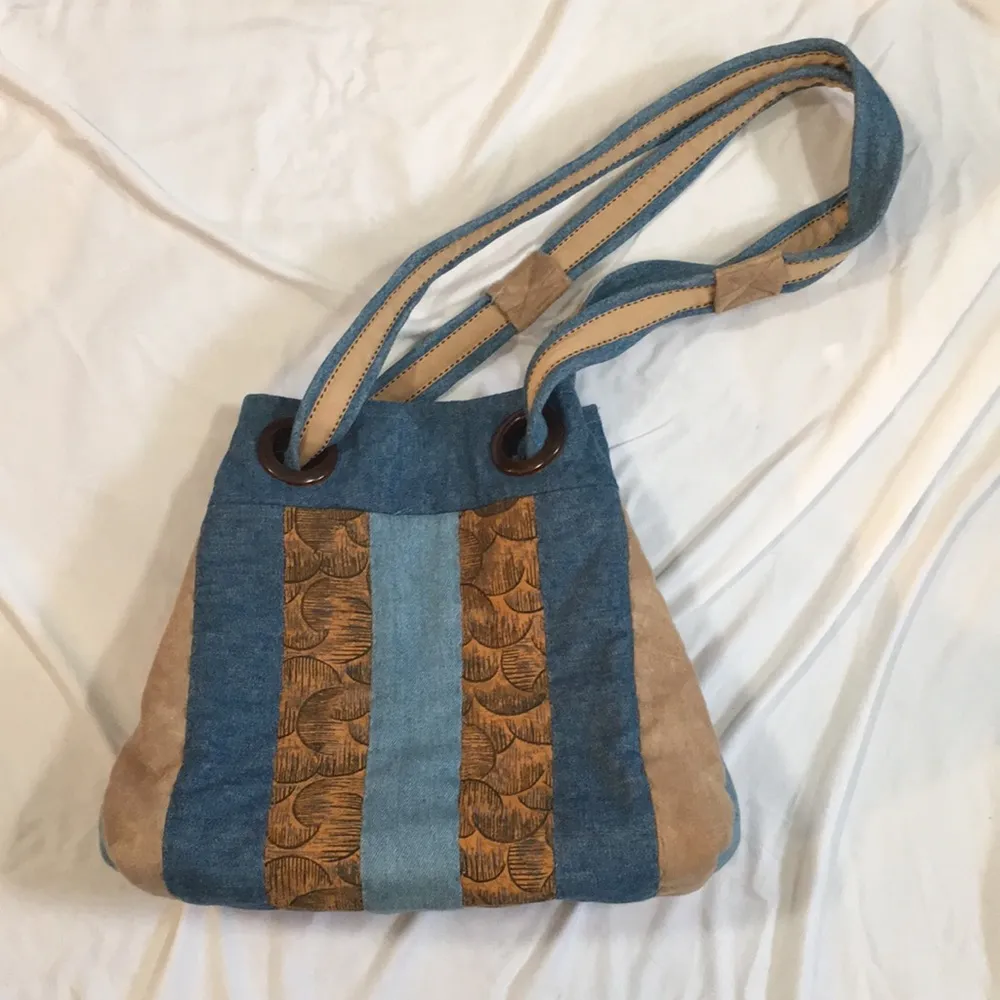Denim Blue and Tan striped quilted drawstring bag - Image 7