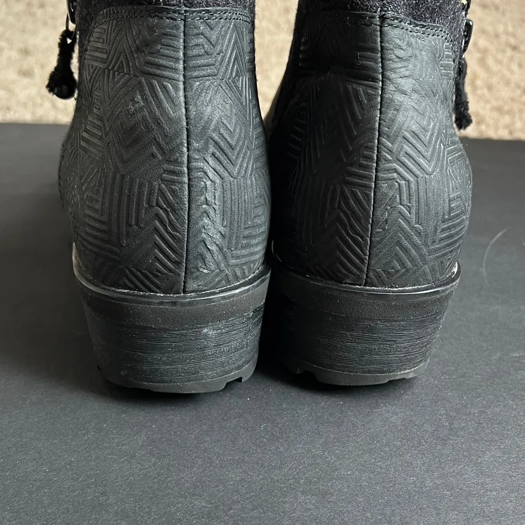 The North Face Black Rugged Sole Boots - Image 6