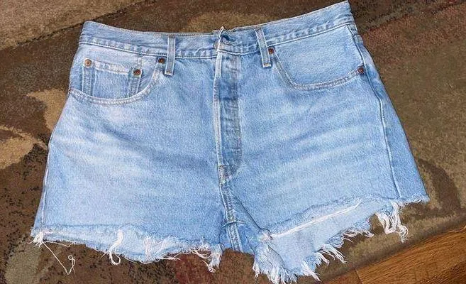 Levi’s 501 Jean Shorts - Image 2