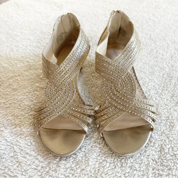 Elegant Gold Strappy Charter Club Women's Sandals - Image 2