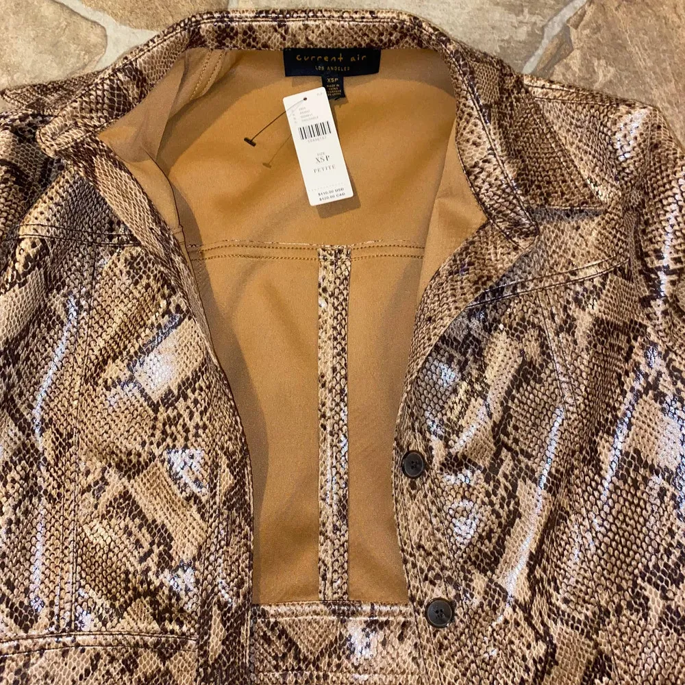 NWT Anthropologie Current Air Brown Python Snake Cropped Trucker Jacket XSP - Image 8
