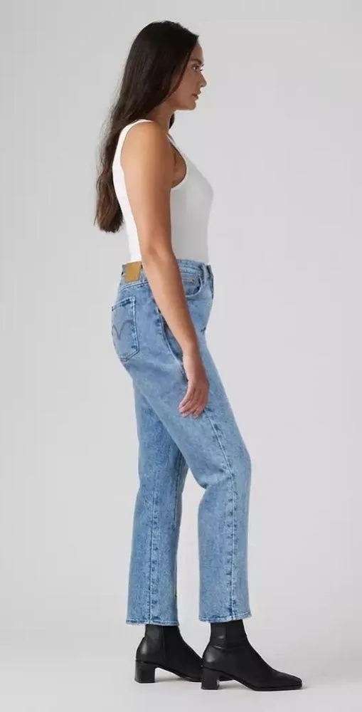 LEVI WEDGIE Vintage Jean. Size 31. Medium Wash - Image 4