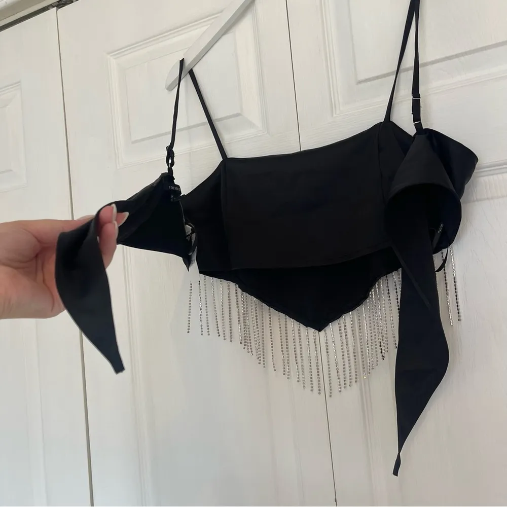 NWT Satin Fringe Handkerchief Cami with adjustable straps & tie back size small - Image 11