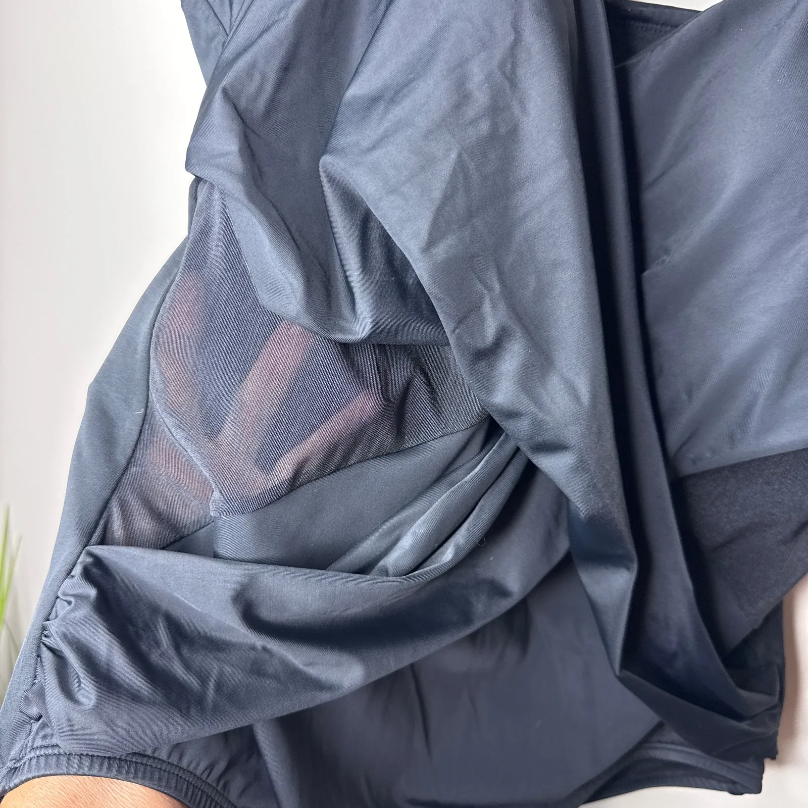 Miracle Brands Embrace Your Curves Women's 2X Black‎ Slimming One - Image 3