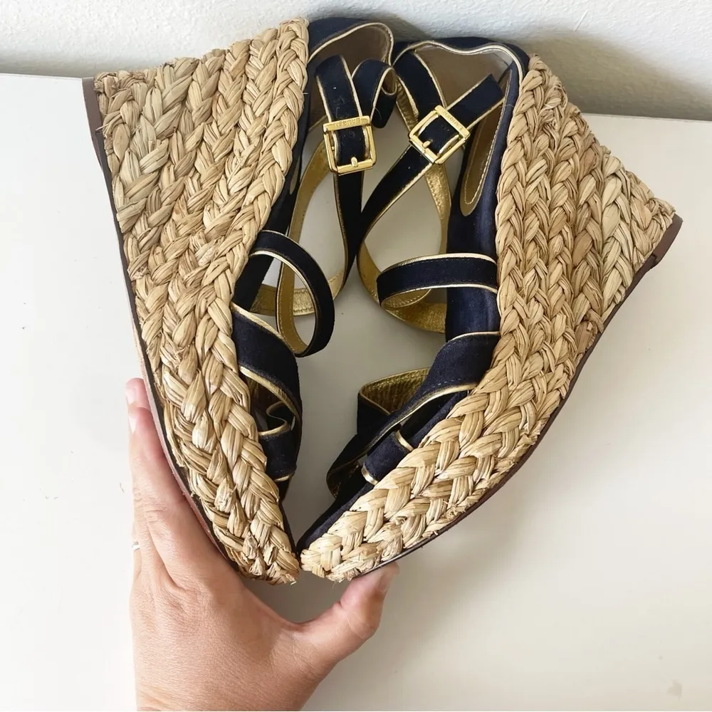 Lauren Ralph‎ Lauren Wedge Sandals Sz 8 Womens Navy Gold Buckle Luxury Travel - Image 9