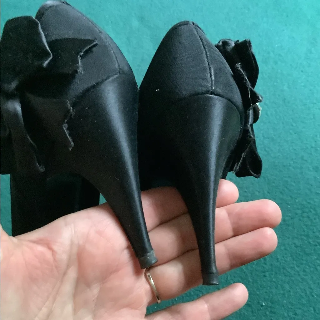 Dressy mid heel pumps 🌹🌹 - Image 5