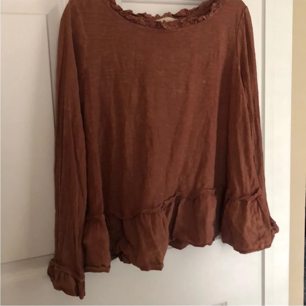 NWT Altar’d State $65 Burnt Orange Ruffle Babydoll Long Sleeve Tee 100% Cotton M - Image 4