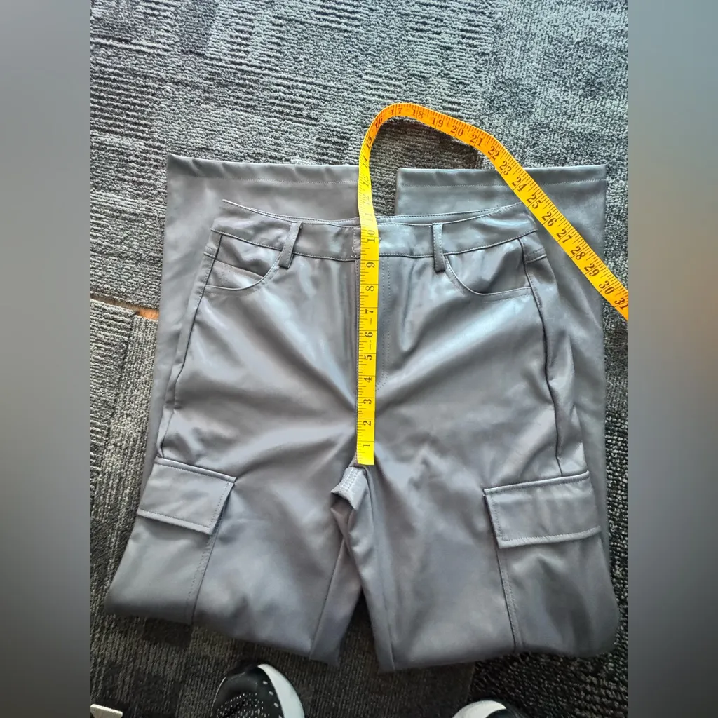 CHARLOTTE RUSSE 🩶Size M🩶 Faux Leather Gray Cargo Pants Women’s - Image 14
