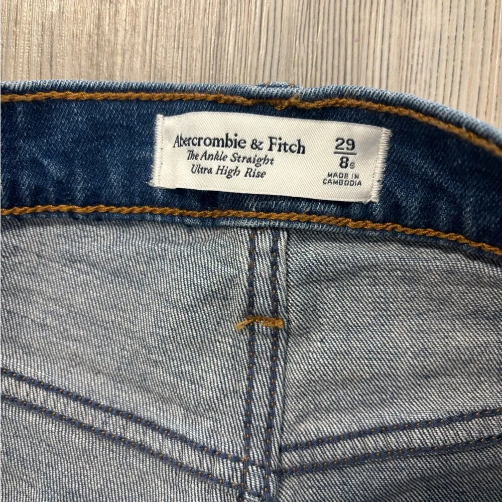 Abercrombie & Fitch Ankle Straight Ultra High rise Jeans Relaxed Fit - Image 6