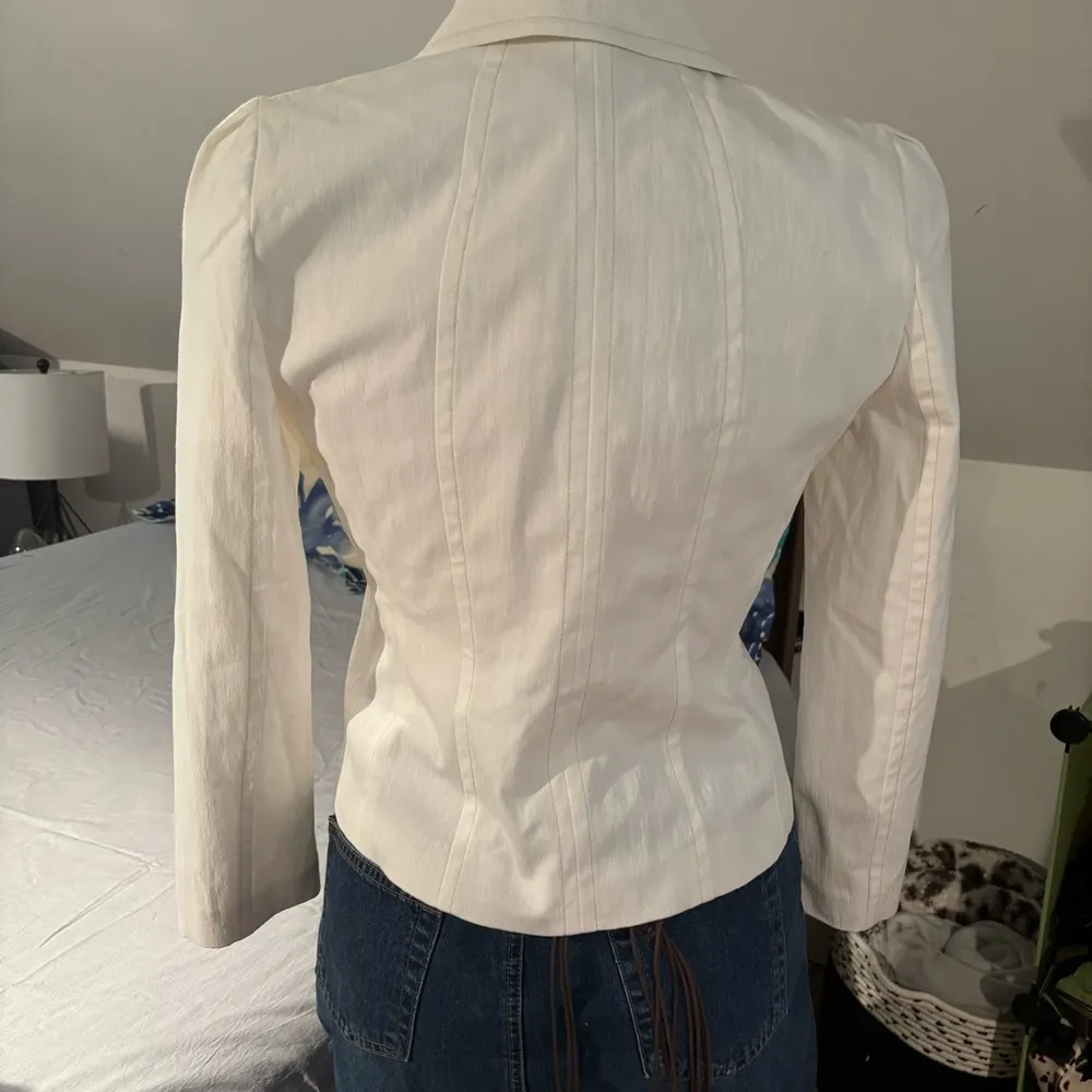 Rafaella Elegant White Women's button-up minimalist blazer size 6P - Image 5