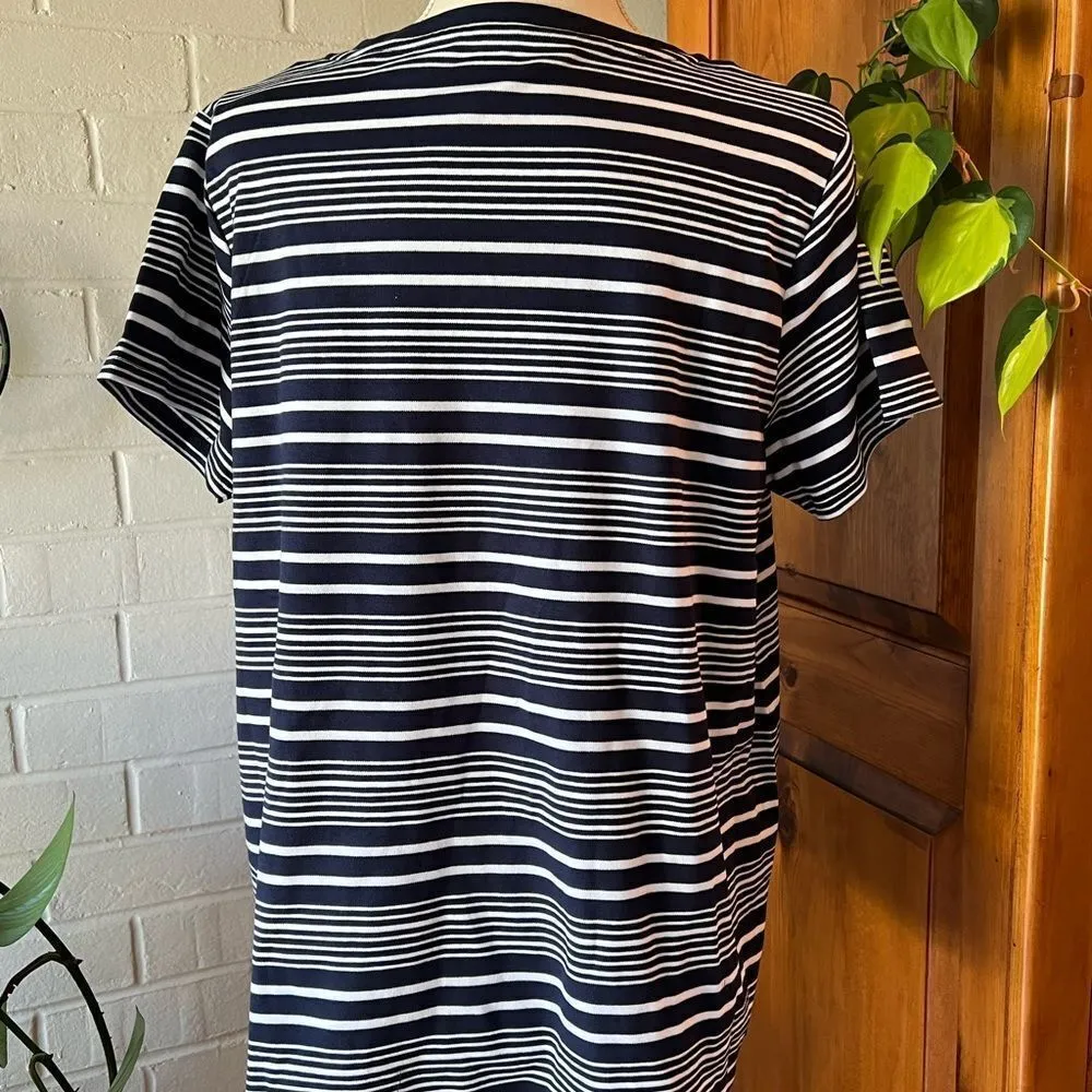 ISAAC Mizrahi New York short sleeve v-neck pullover tee black and white - Image 5