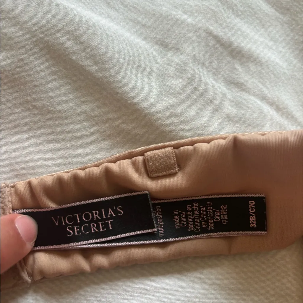 VICTORIA SECRET Strapless Nude Bra - Image 4