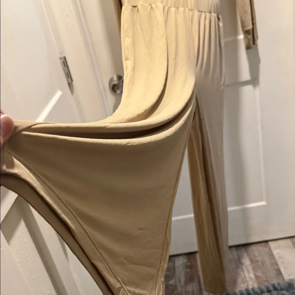 NWT Halara Tan Long Sleeve Jumpsuit size M. 4 way stretch. Modern wide leg fit - Image 3
