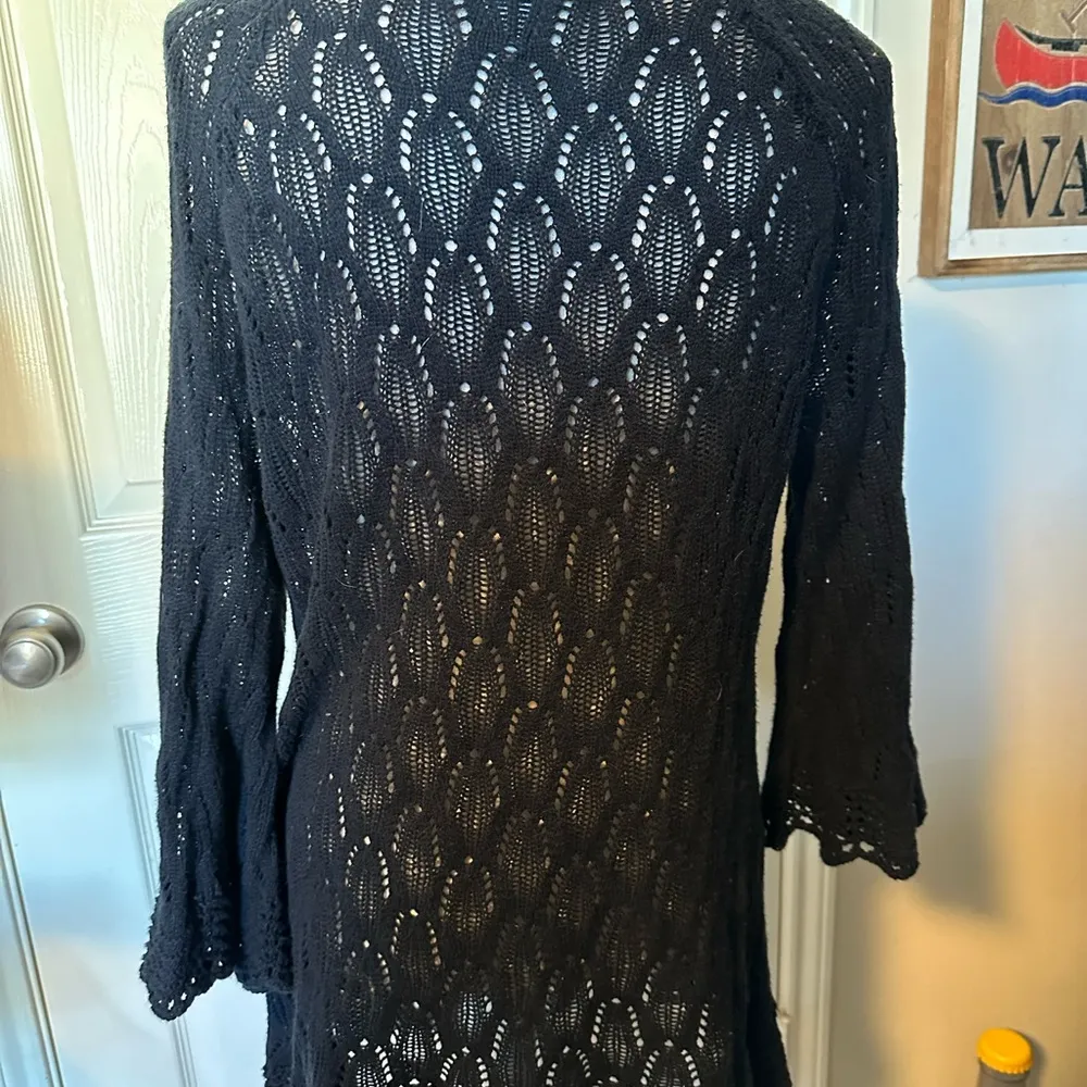 Size Large Navy blue 100% cotton see through sweater. - Image 4
