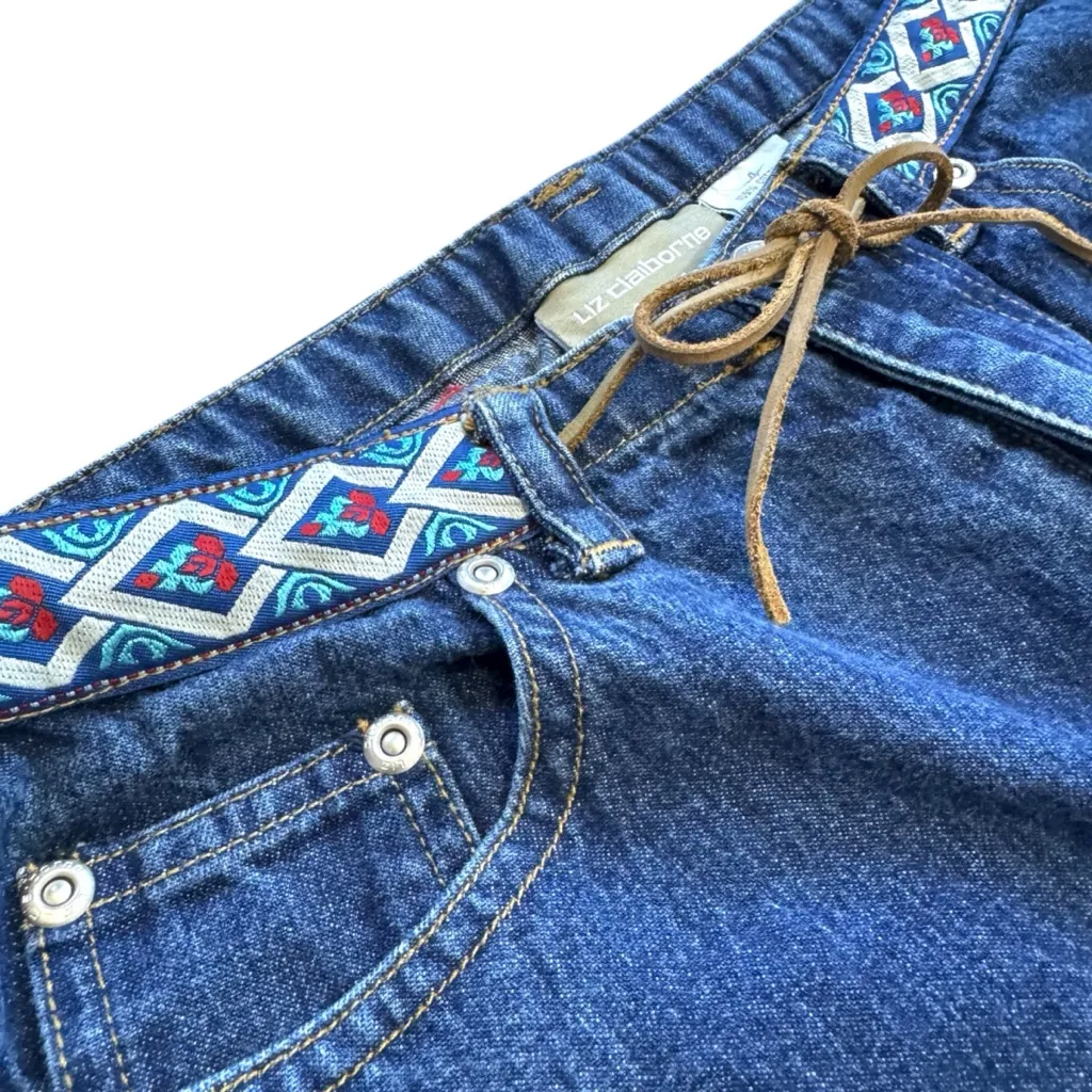 Liz Claiborne Blue Denim Ankle/Cropped Jeans, Paisley Pant Cuffs, Geometric Belt - Image 3