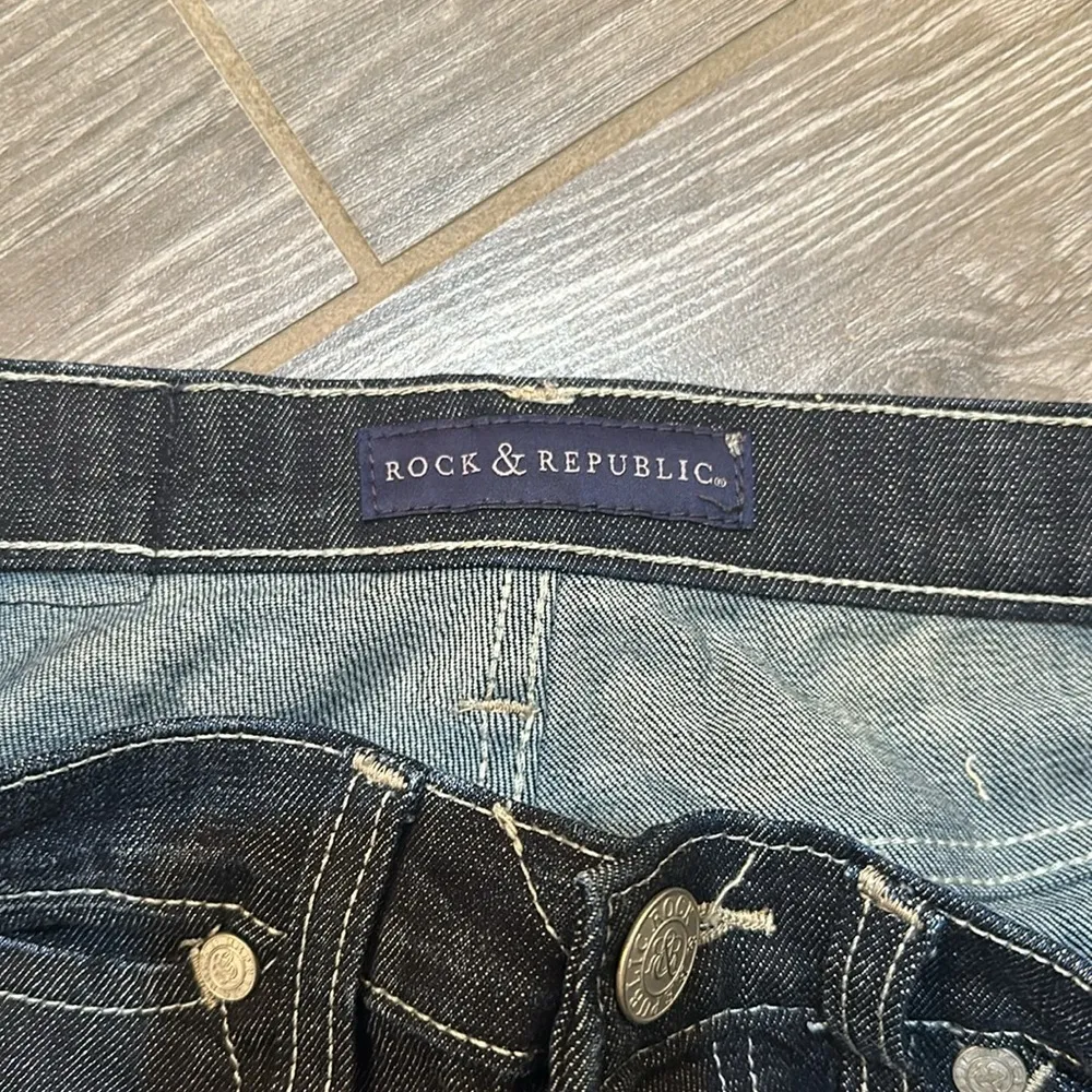 women’s size 2 cut off jeans shorts 5” inseam - Image 6