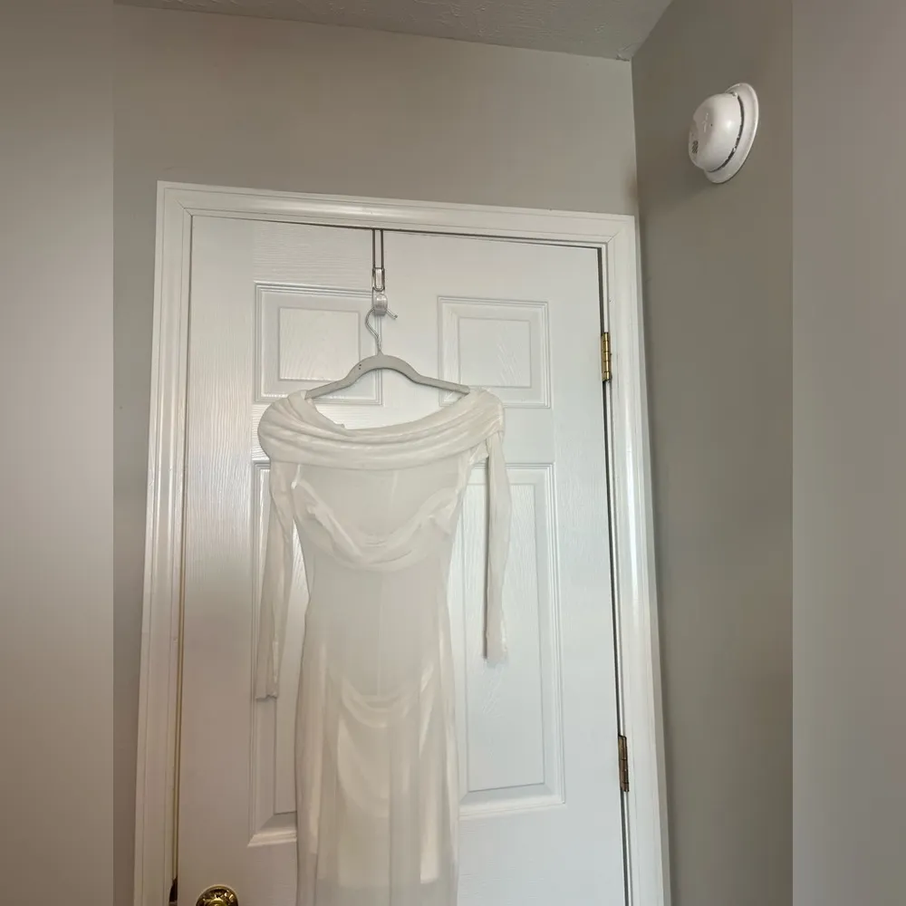 Lovers and Friends Fio Maxi Dress in White - Image 5