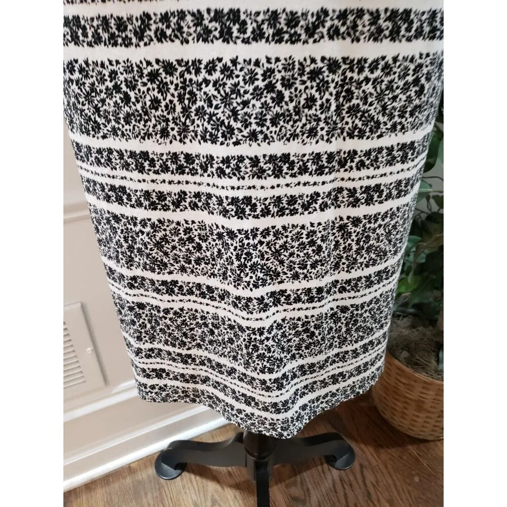 J. Jill Women's Black Floral Rayon Round Neck Short Sleeve Knee Length Dress S - Image 4