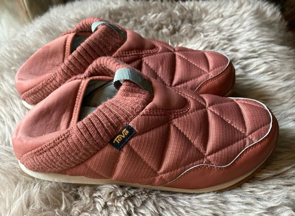Teva ReEmber Ember Slip On Quilted Moc camping slipper sz7 pink - Image 1