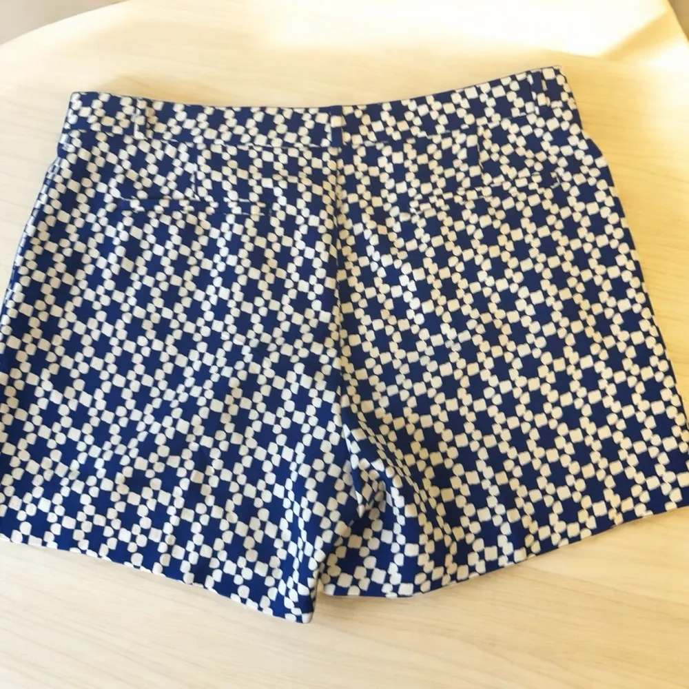 Banana Republic High Waist Blue and White Geometric Shorts - Image 2