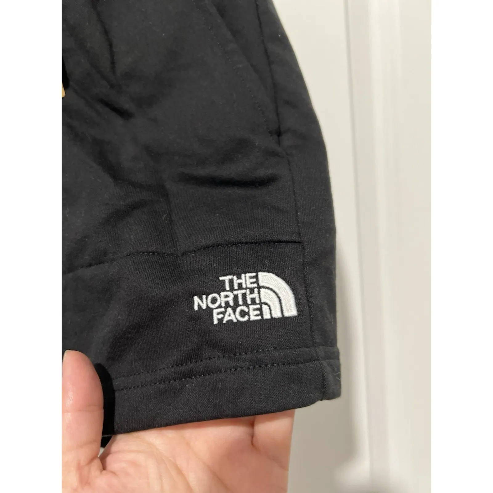 The North Face Women's Simple Logo Fleece‎ Shorts Black Size Xtra Small XS NWT - Image 5