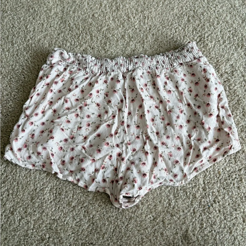 Urban outfitters out from under Lilly lounge Shirred ruffle micro shorts small - Image 8