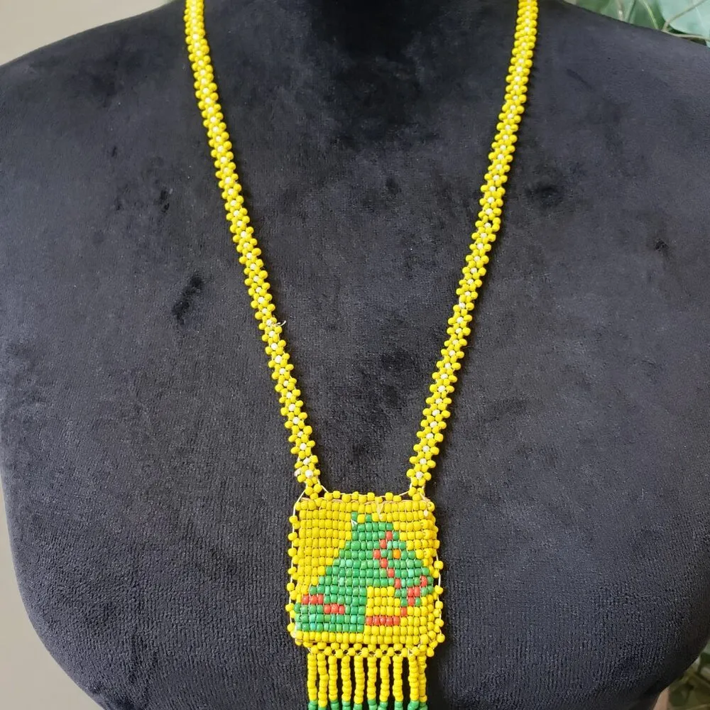 Vintage Womens Yellow Green Beaded Native American Medallion Tassel Necklace - Image 4